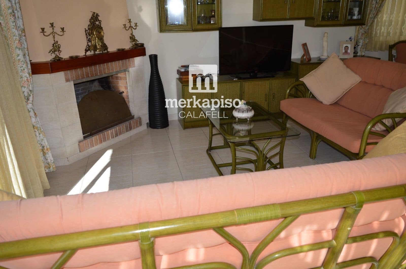 5 bedroom Villa for sale in Calafell with garage - € 510,000 (Ref: 9819735)