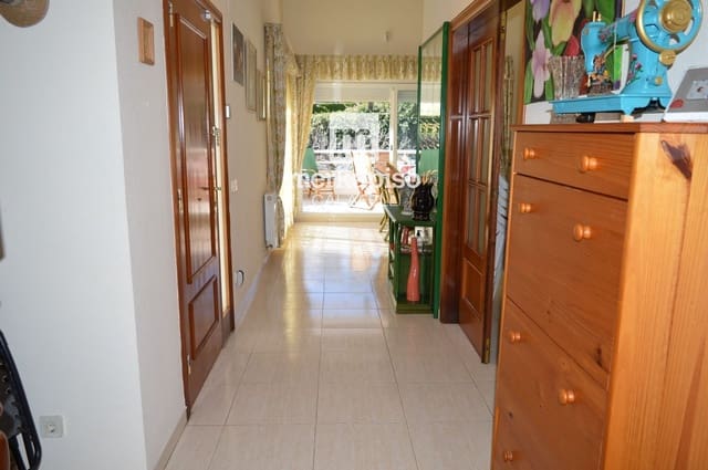 5 soverom Villa til salgs i Calafell med garasje - € 510 000 (Ref: 9819735)