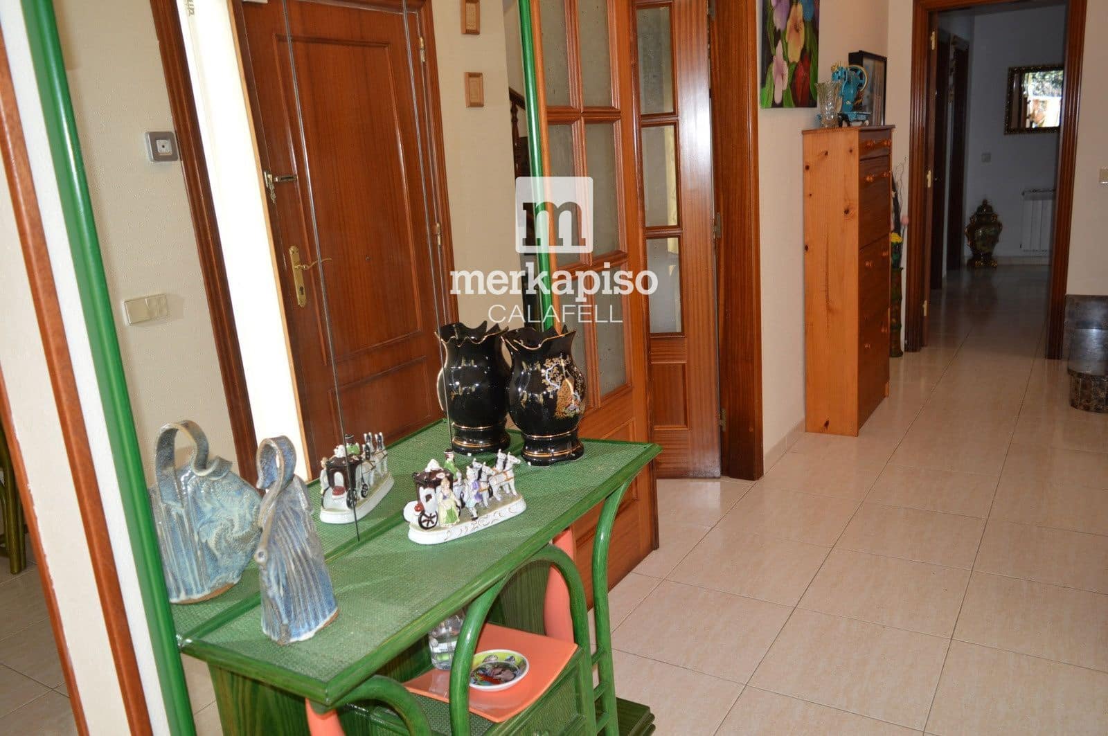 5 bedroom Villa for sale in Calafell with garage - € 510,000 (Ref: 9819735)