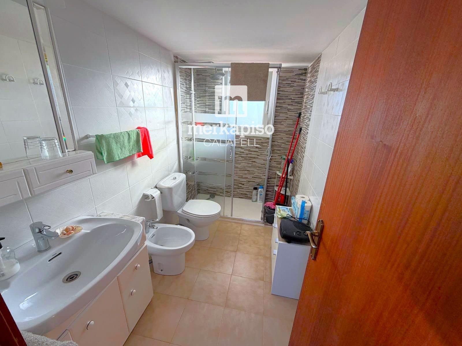 3 bedroom Villa for sale in Bellvei - € 210,000 (Ref: 9824224)