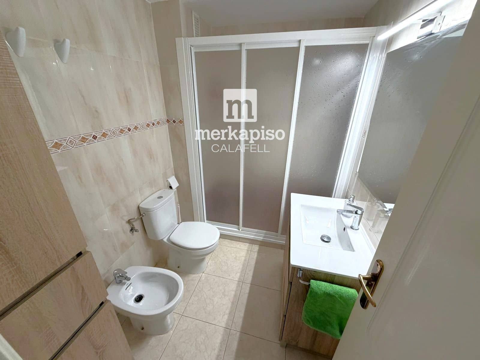 Piso de 3 habitaciones en Calafell en venta con piscina garaje - 365.000 € (Ref: 9825822)