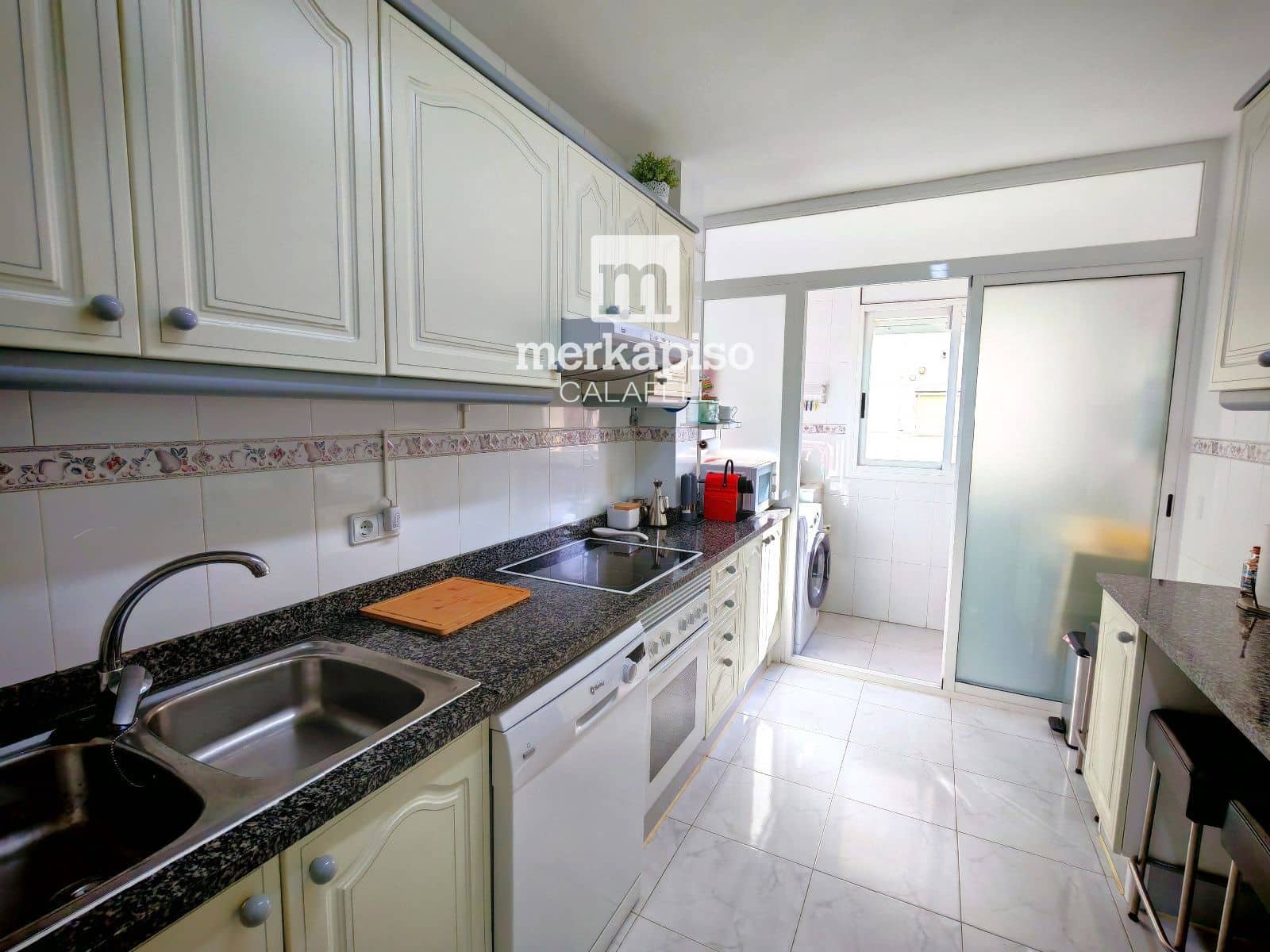 Piso de 3 habitaciones en Calafell en venta con piscina garaje - 365.000 € (Ref: 9825822)