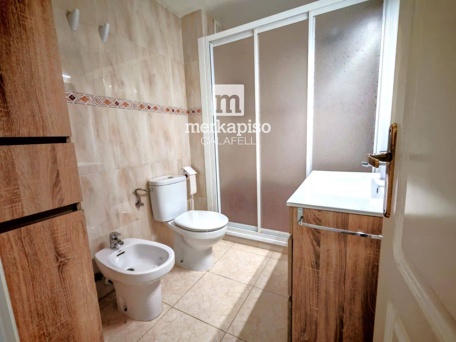 Piso de 3 habitaciones en Calafell en venta con piscina garaje - 365.000 € (Ref: 9825822)