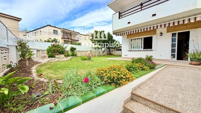 4 soveværelse Villa til salg i Cunit med garage - € 360.000 (Ref: 9829608)