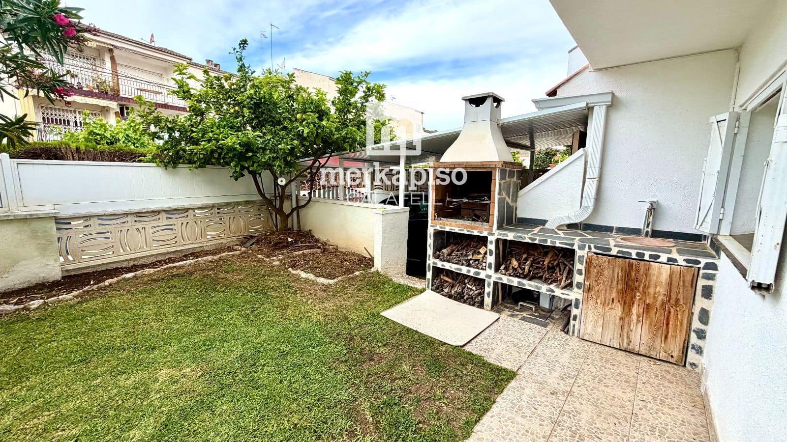 4 soveværelse Villa til salg i Cunit med garage - € 360.000 (Ref: 9829608)