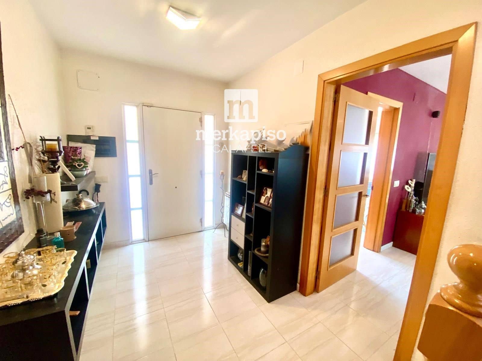 4 makuuhuone Huvila myytävänä paikassa El Vendrell mukana uima-altaan 
autotalli - 335 000 € (Ref: 9838578)