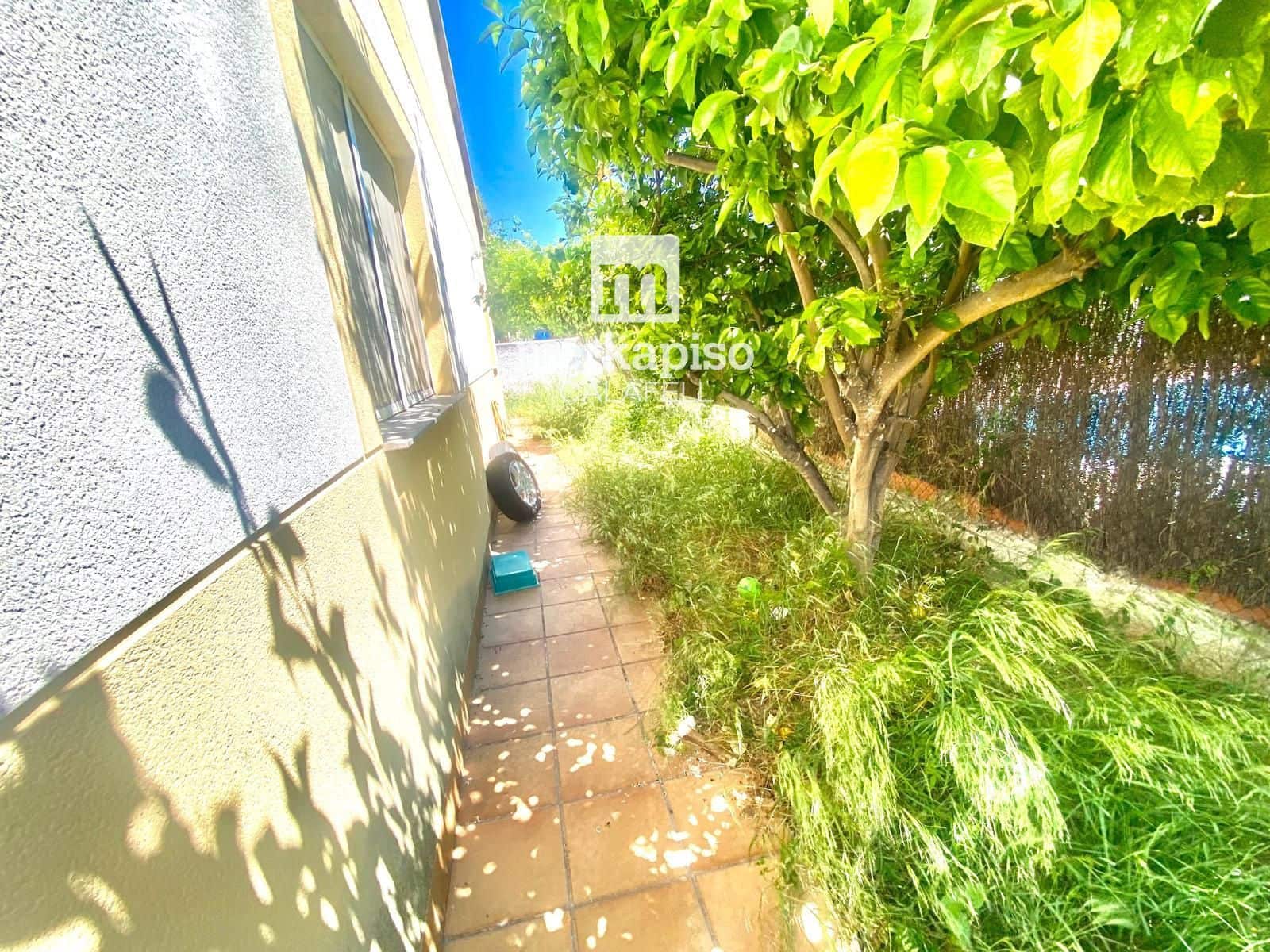 4 makuuhuone Huvila myytävänä paikassa El Vendrell mukana uima-altaan 
autotalli - 335 000 € (Ref: 9838578)