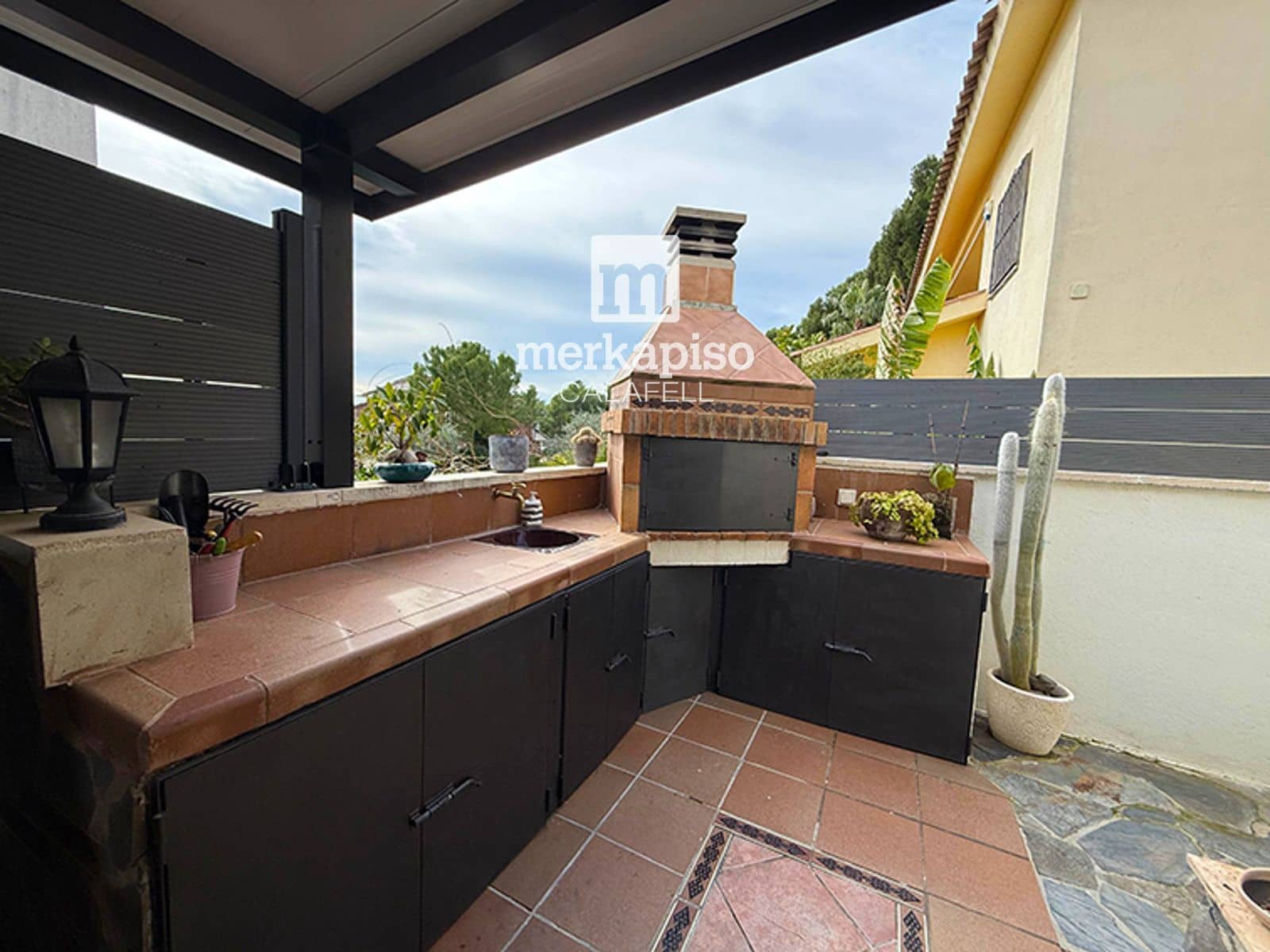 4 bedroom Villa for sale in Segur de Calafell with garage - € 439,000 (Ref: 9838699)