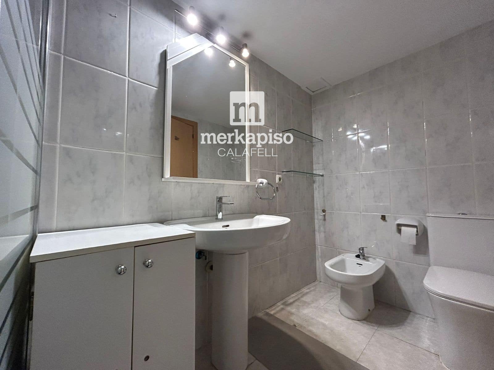 Piso de 3 habitaciones en Calafell en venta con piscina garaje - 239.000 € (Ref: 9841881)