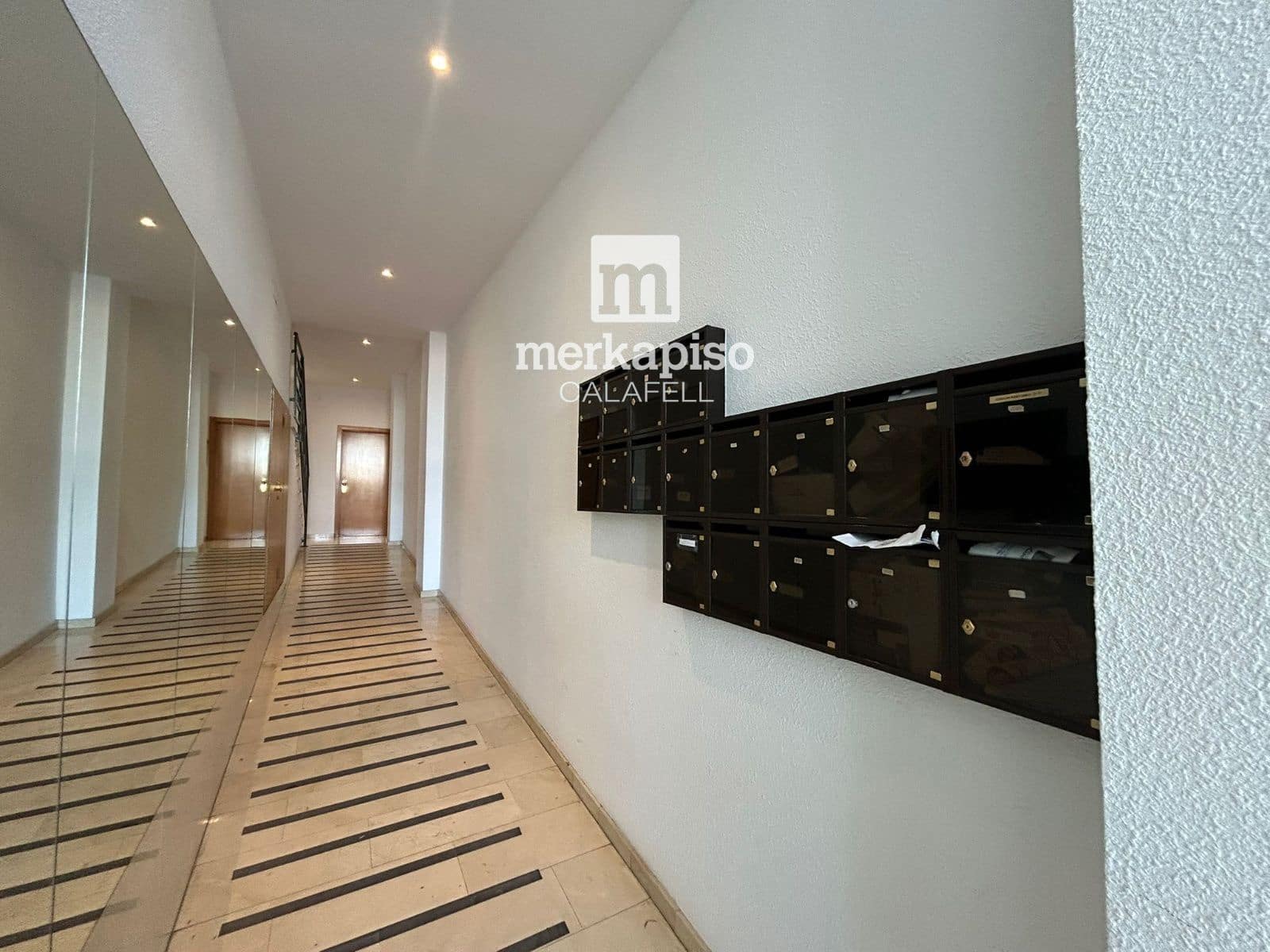 Piso de 3 habitaciones en Calafell en venta con piscina garaje - 239.000 € (Ref: 9841881)