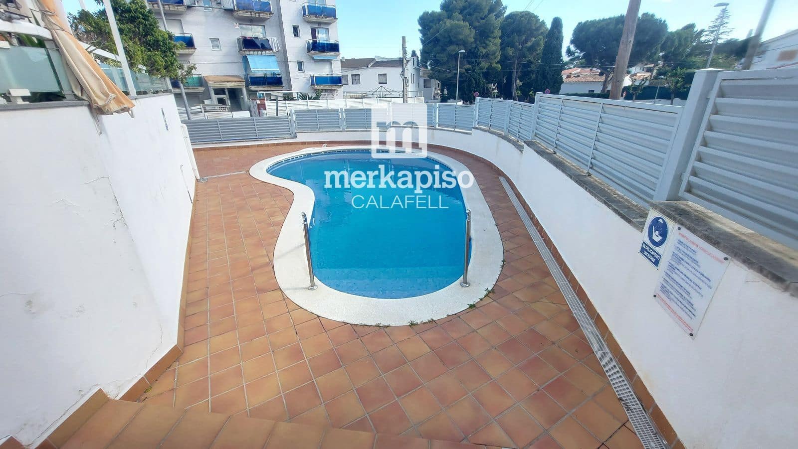 2 soverom Leilighet til salgs i Cunit med svømmebasseng garasje - € 186 900 (Ref: 9849925)