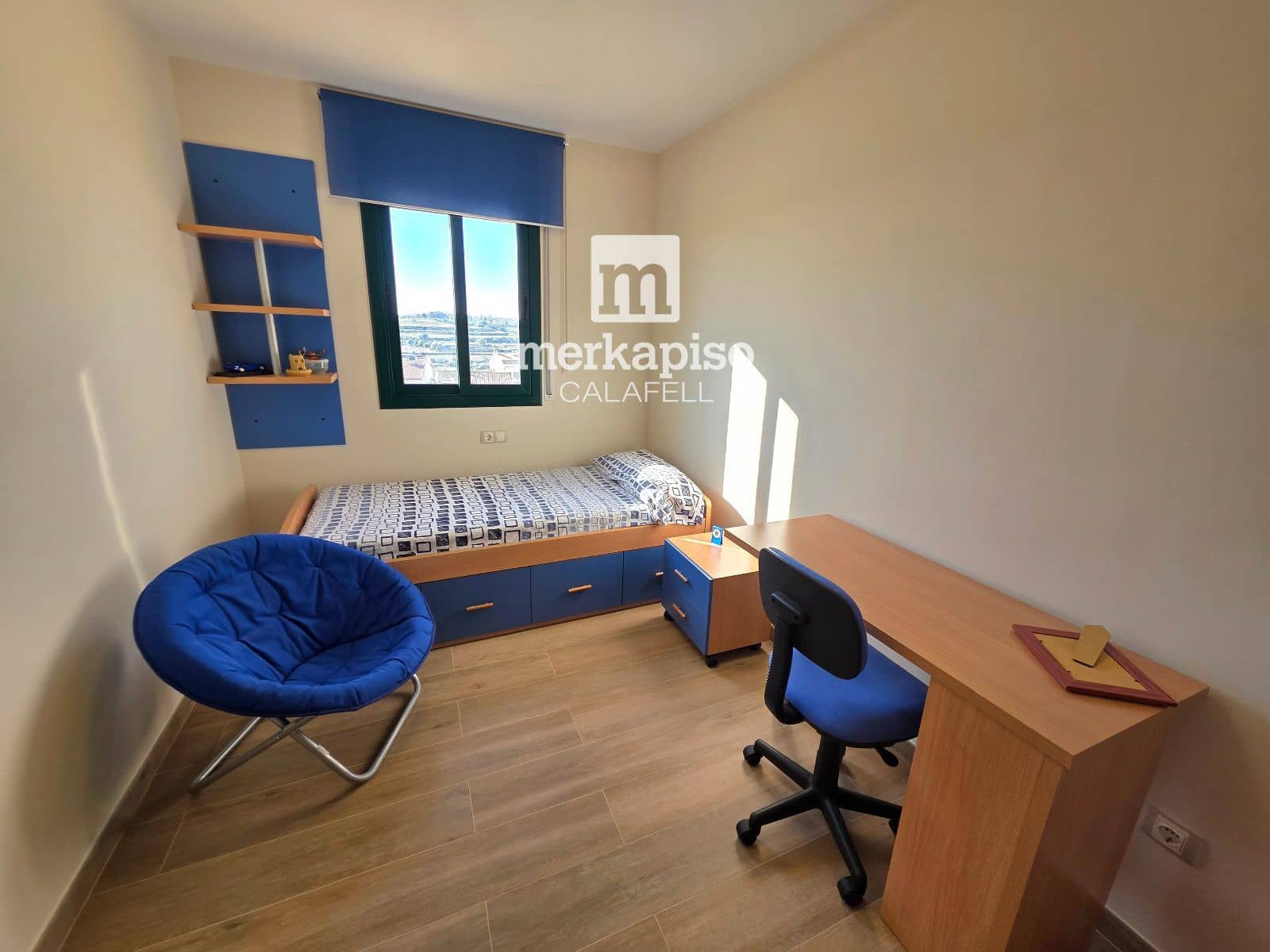 4 makuuhuone Omakotitalo myytävänä paikassa La Nou de Gaia mukana 
autotalli - 299 999 € (Ref: 9853070)