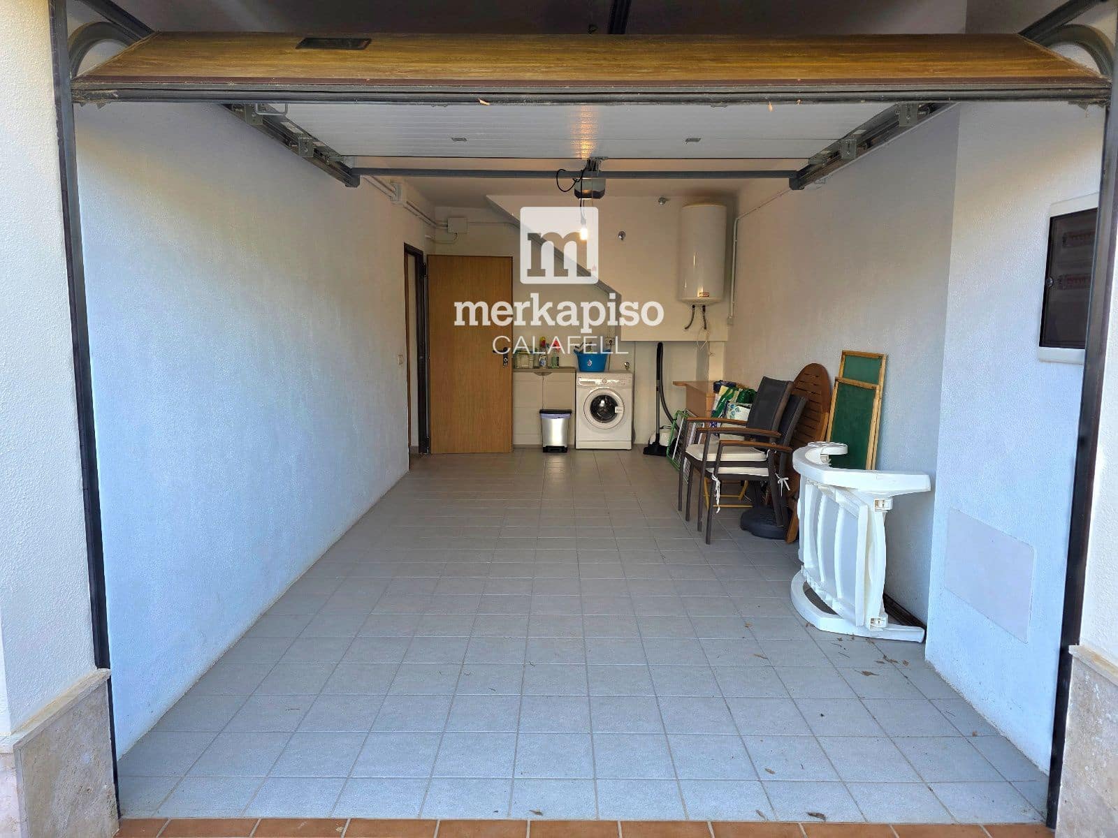 4 makuuhuone Omakotitalo myytävänä paikassa La Nou de Gaia mukana 
autotalli - 299 999 € (Ref: 9853070)