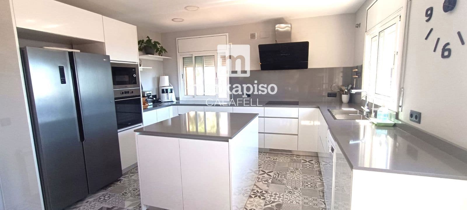 4 bedroom Villa for sale in Segur de Calafell with pool garage - € 369,000 (Ref: 9863446)