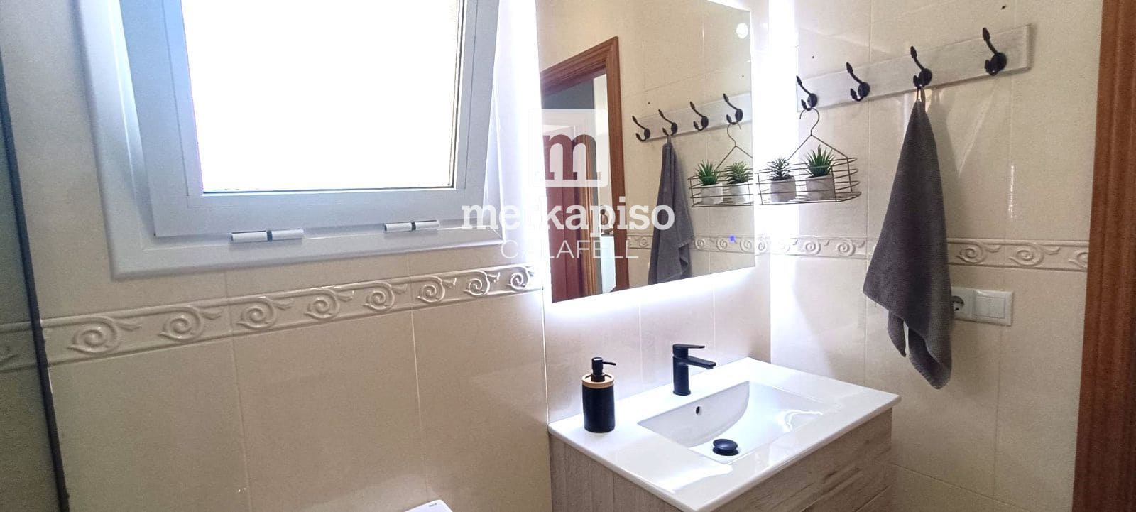 4 bedroom Villa for sale in Segur de Calafell with pool garage - € 369,000 (Ref: 9863446)