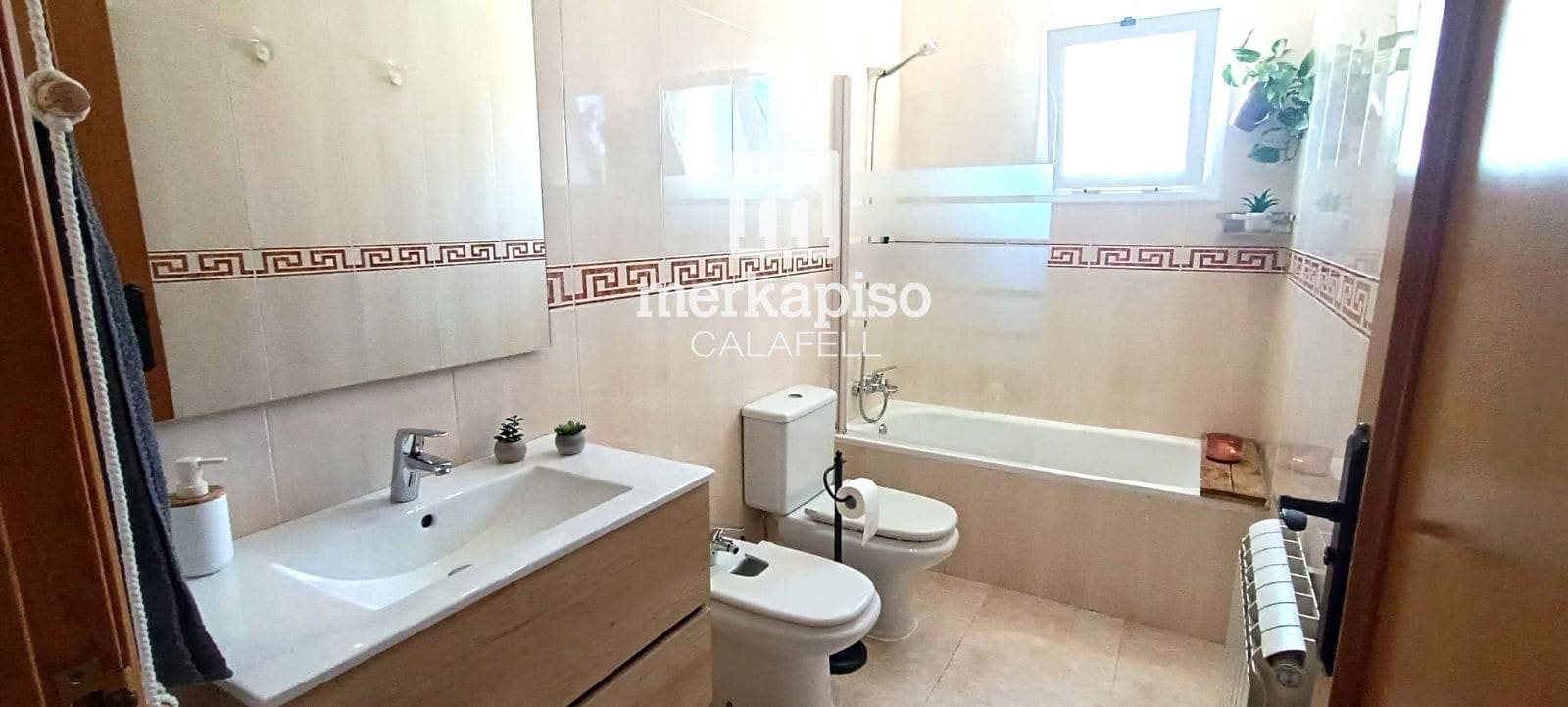 4 bedroom Villa for sale in Segur de Calafell with pool garage - € 369,000 (Ref: 9863446)