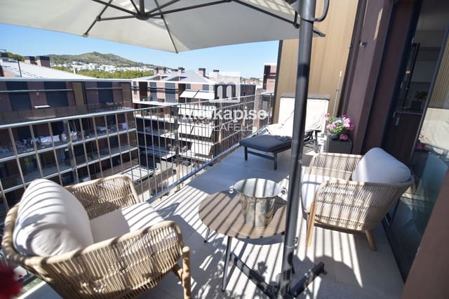 Piso de 3 habitaciones en Calafell en venta con piscina garaje - 569.000 € (Ref: 9865568)