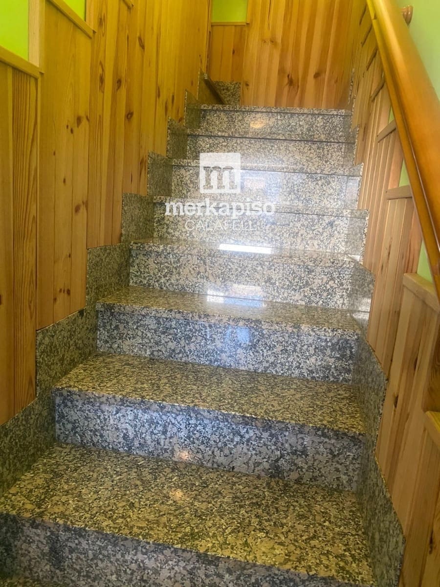 4 bedroom Townhouse for rent in Calafell with garage - € 1,100 (Ref: 9883863)