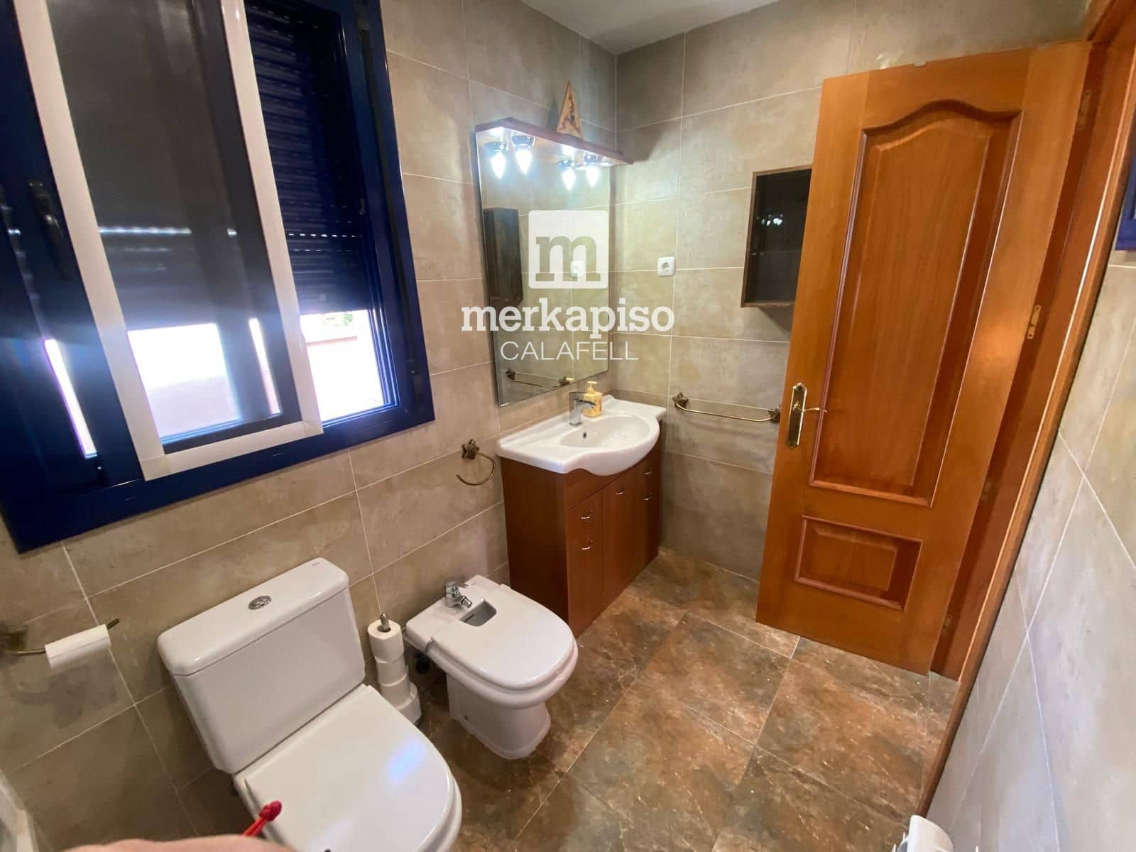 4 bedroom Townhouse for rent in Calafell with garage - € 1,100 (Ref: 9883863)