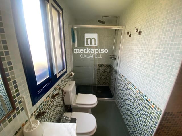 4 bedroom Townhouse for rent in Calafell with garage - € 1,100 (Ref: 9883863)
