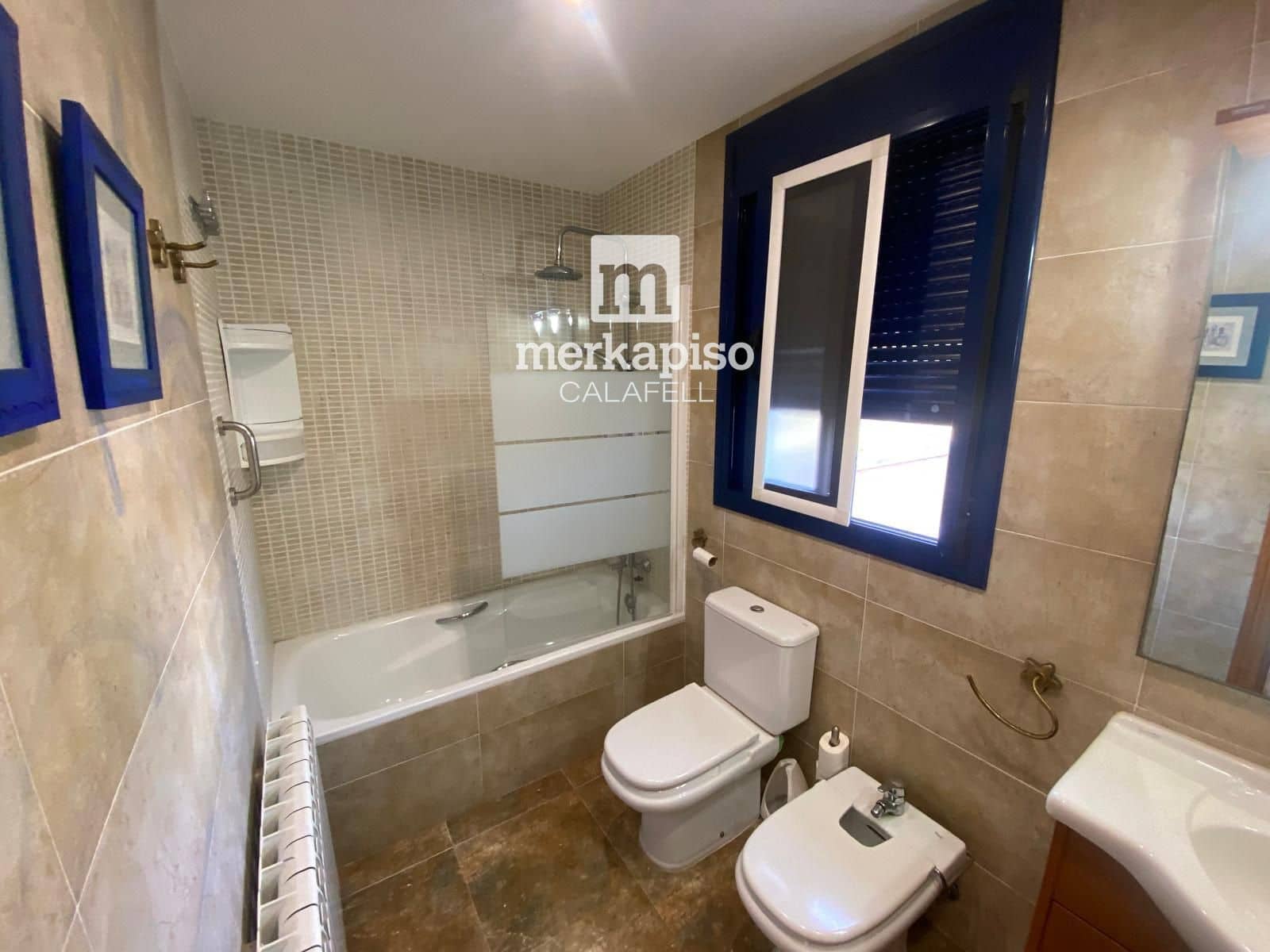 4 bedroom Townhouse for rent in Calafell with garage - € 1,100 (Ref: 9883863)