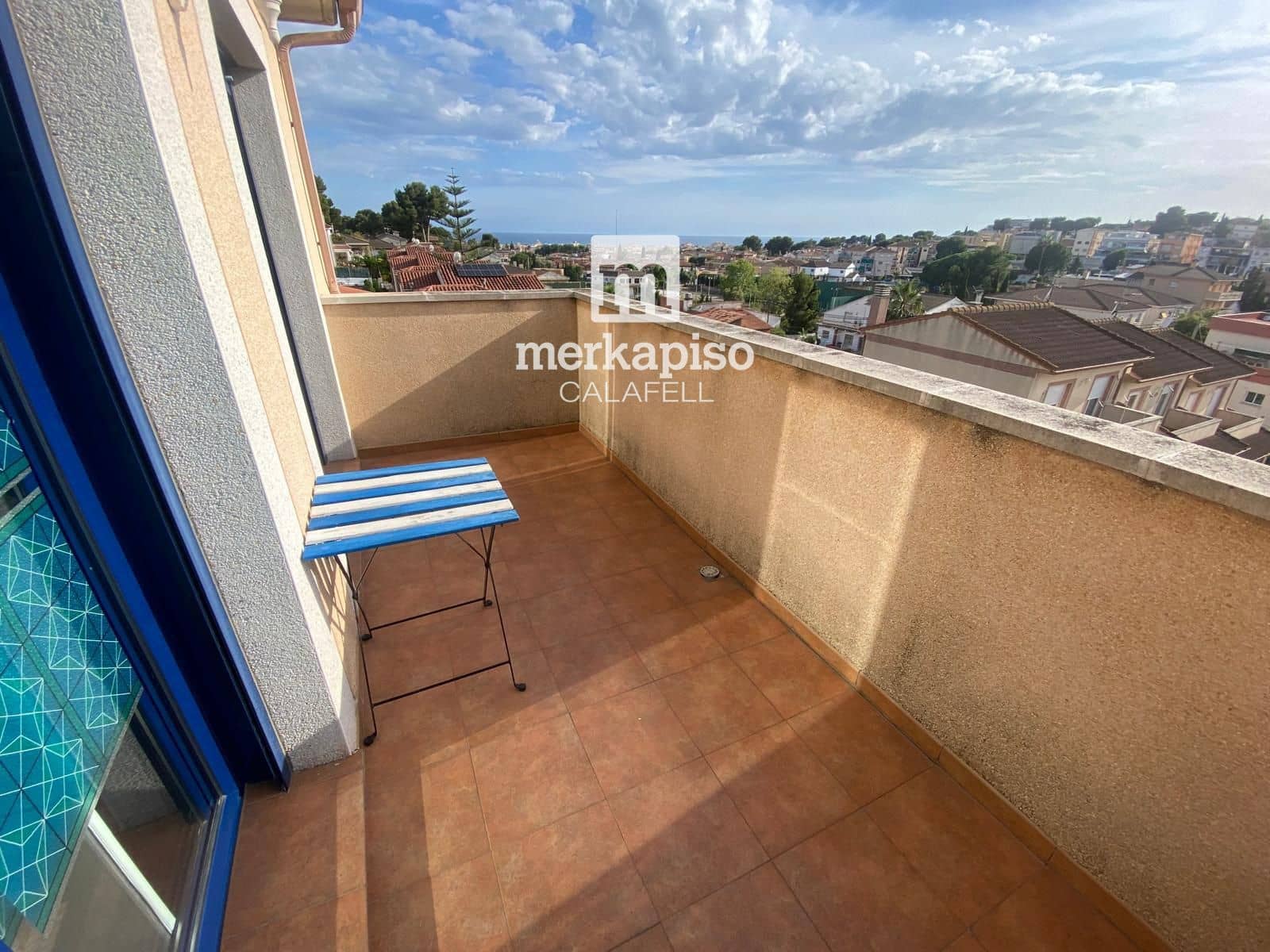 4 bedroom Townhouse for rent in Calafell with garage - € 1,100 (Ref: 9883863)