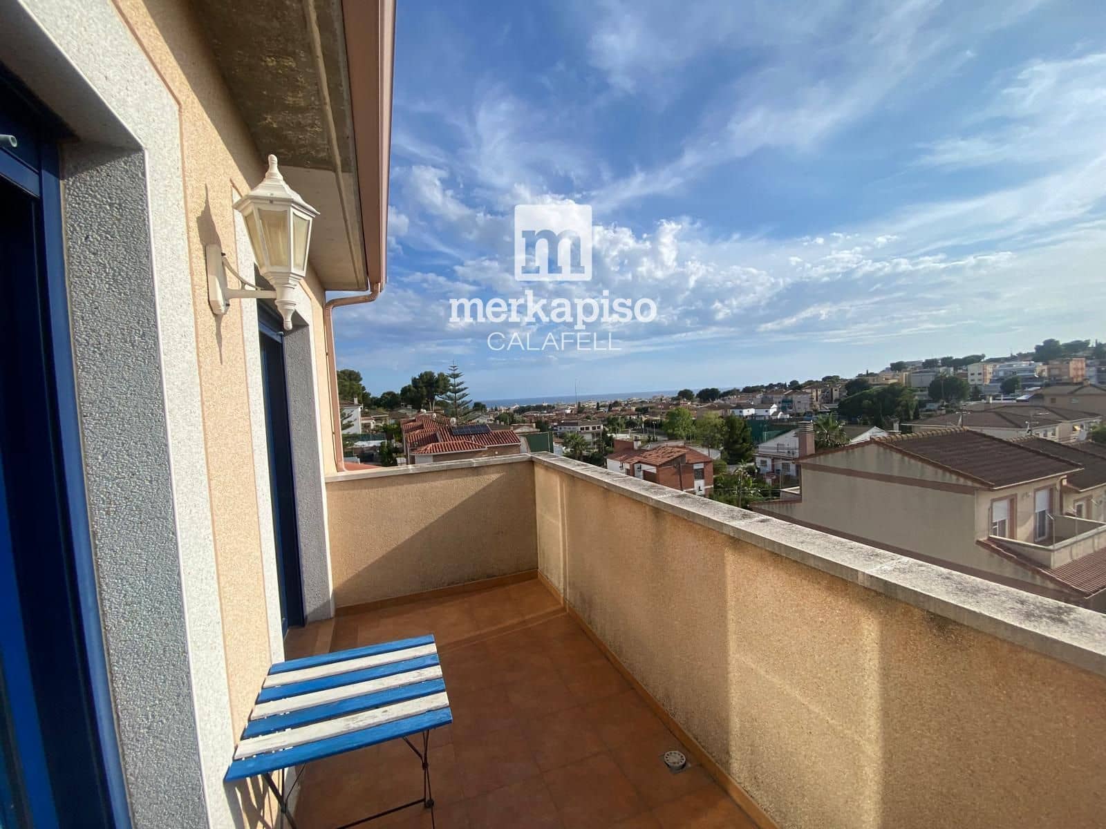 4 bedroom Townhouse for rent in Calafell with garage - € 1,100 (Ref: 9883863)