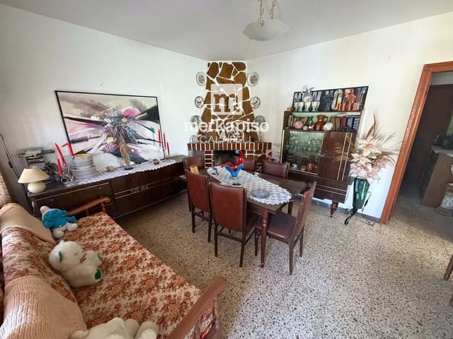Chalet de 4 habitaciones en Calafell en venta con piscina garaje - 255.000 € (Ref: 9902133)