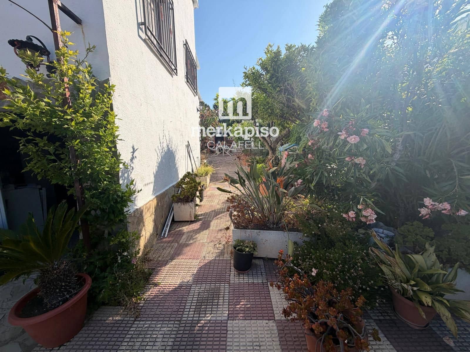 Chalet de 4 habitaciones en Calafell en venta con piscina garaje - 255.000 € (Ref: 9902133)
