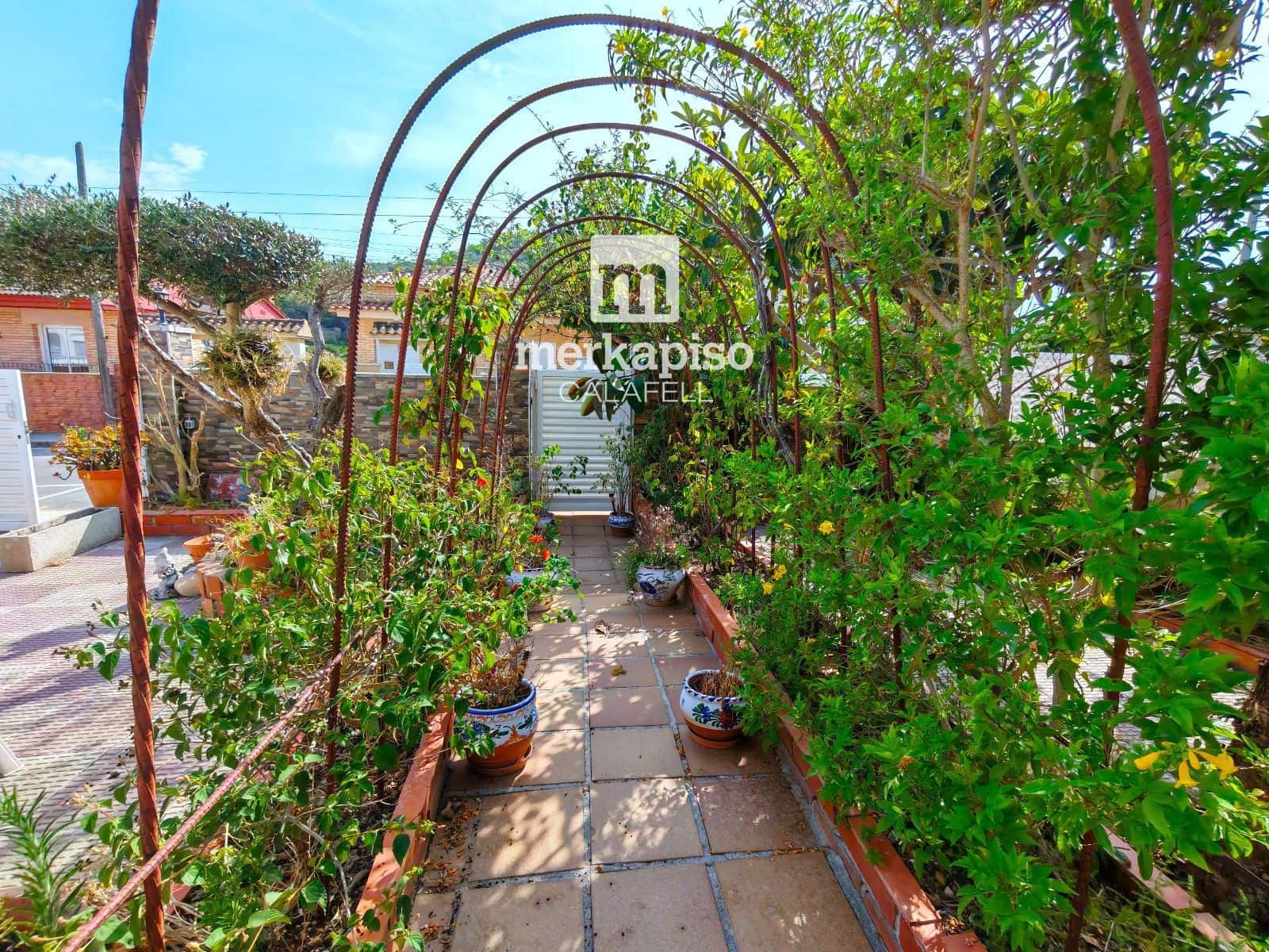 4 quarto Moradia para venda em Calafell com piscina garagem - 255 000 € (Ref: 9902133)