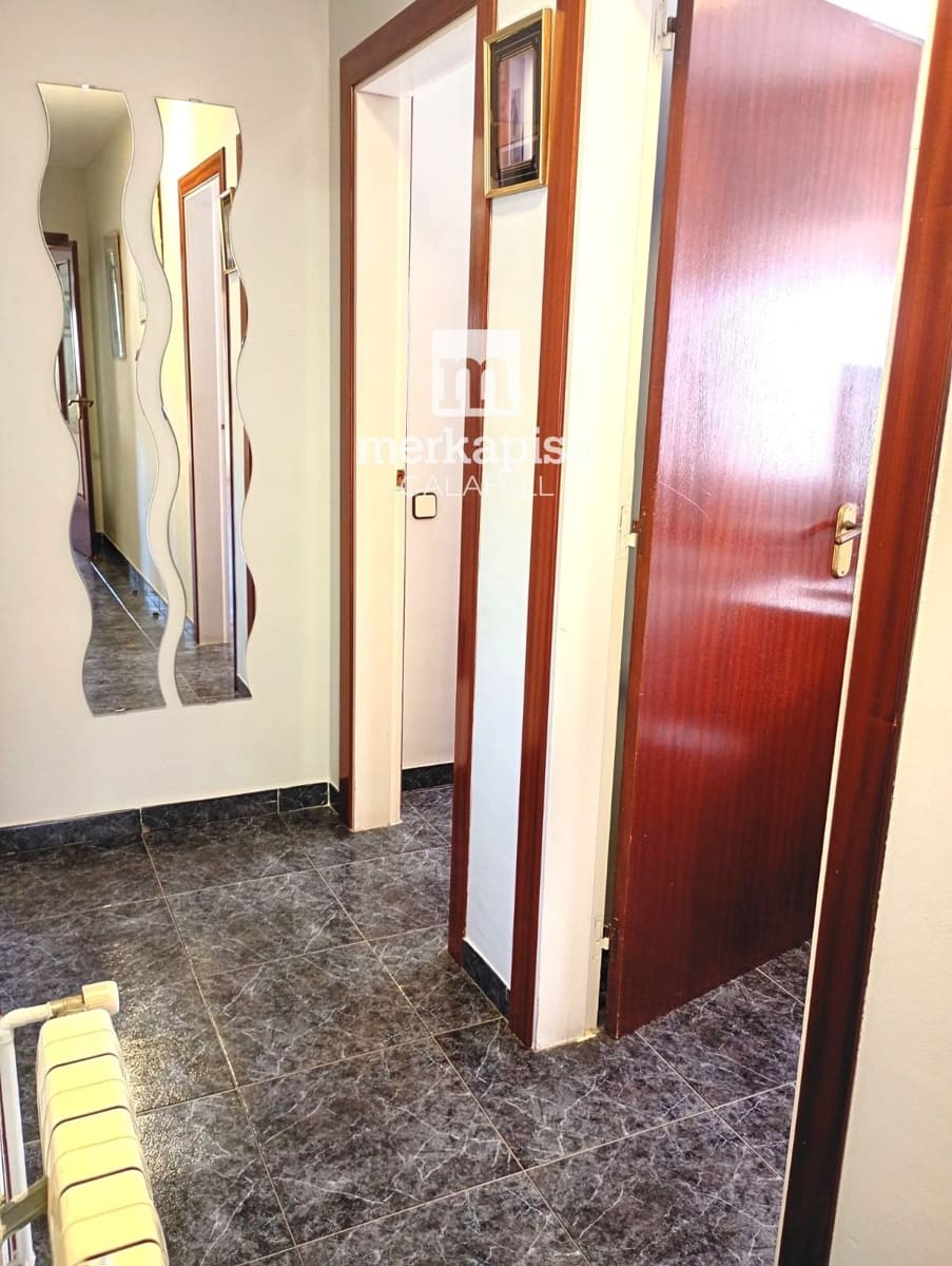 4 slaapkamer Villa te koop in Castellet i la Gornal - € 293.552 (Ref: 9911763)
