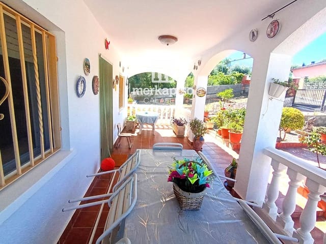 4 bedroom Villa for sale in Castellet i la Gornal - € 293,552 (Ref: 9911763)