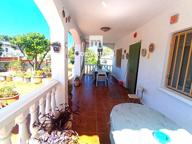 4 bedroom Villa for sale in Castellet i la Gornal - € 293,552 (Ref: 9911763)