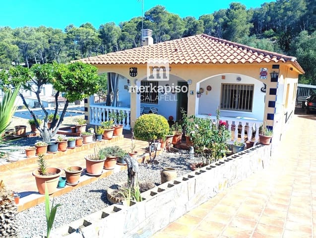 4 bedroom Villa for sale in Castellet i la Gornal - € 293,552 (Ref: 9911763)
