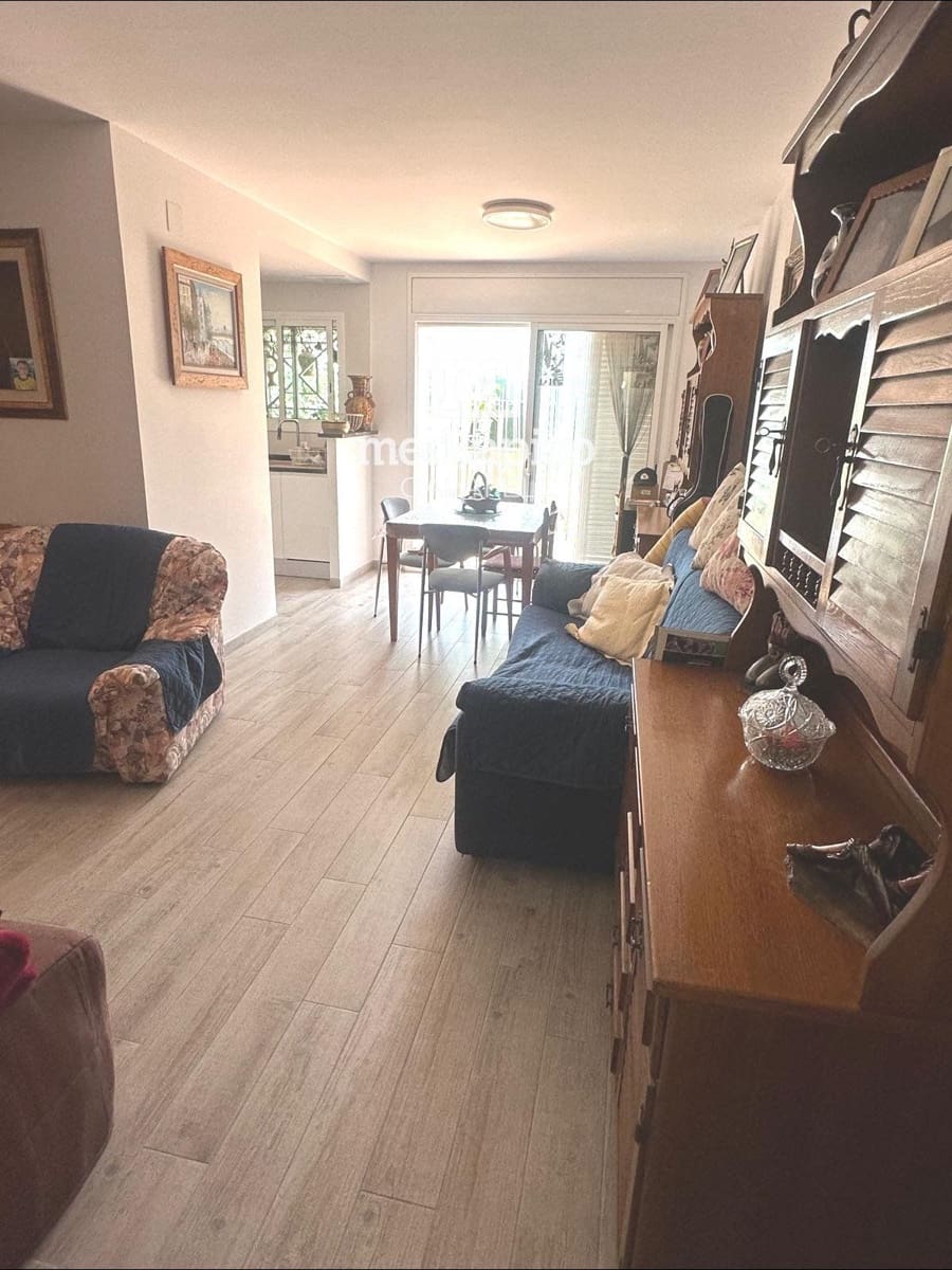 3 bedroom Flat for sale in Segur de Calafell - € 275,000 (Ref: 9918800)