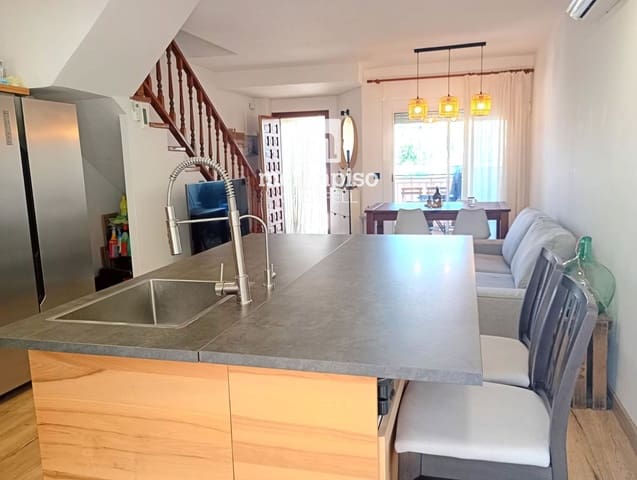 4 soveværelse Byhus til salg i Cunit med garage - € 297.100 (Ref: 9926583)