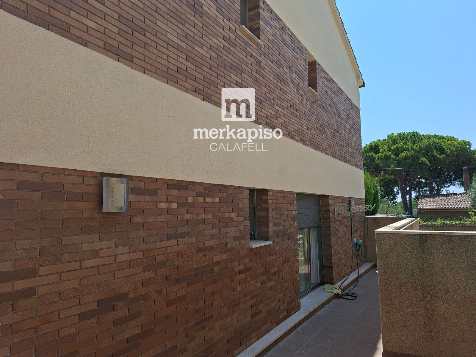 3 soveværelse Byhus til salg i El Vendrell med swimmingpool garage - € 355.000 (Ref: 9936717)