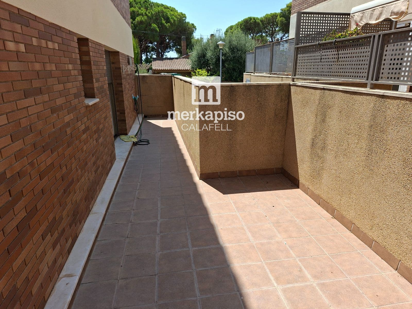3 soveværelse Byhus til salg i El Vendrell med swimmingpool garage - € 355.000 (Ref: 9936717)