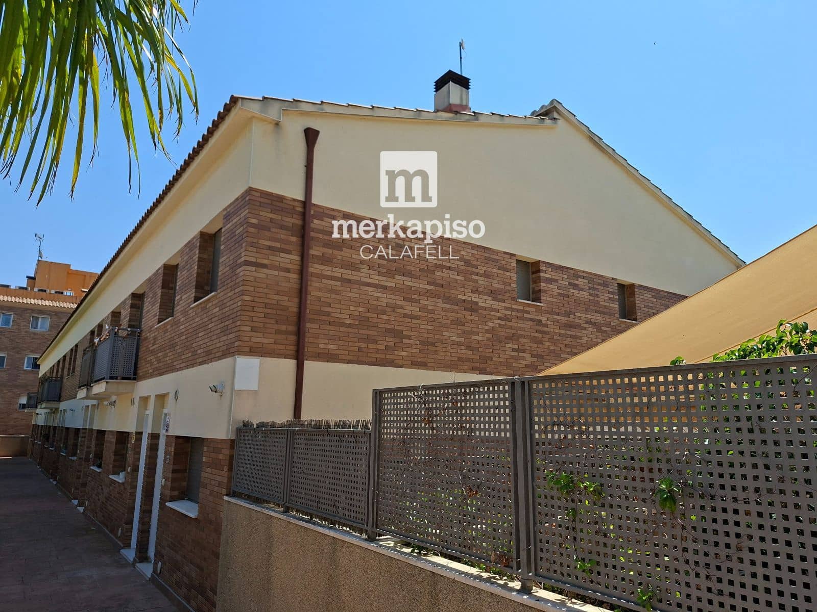 3 soveværelse Byhus til salg i El Vendrell med swimmingpool garage - € 355.000 (Ref: 9936717)