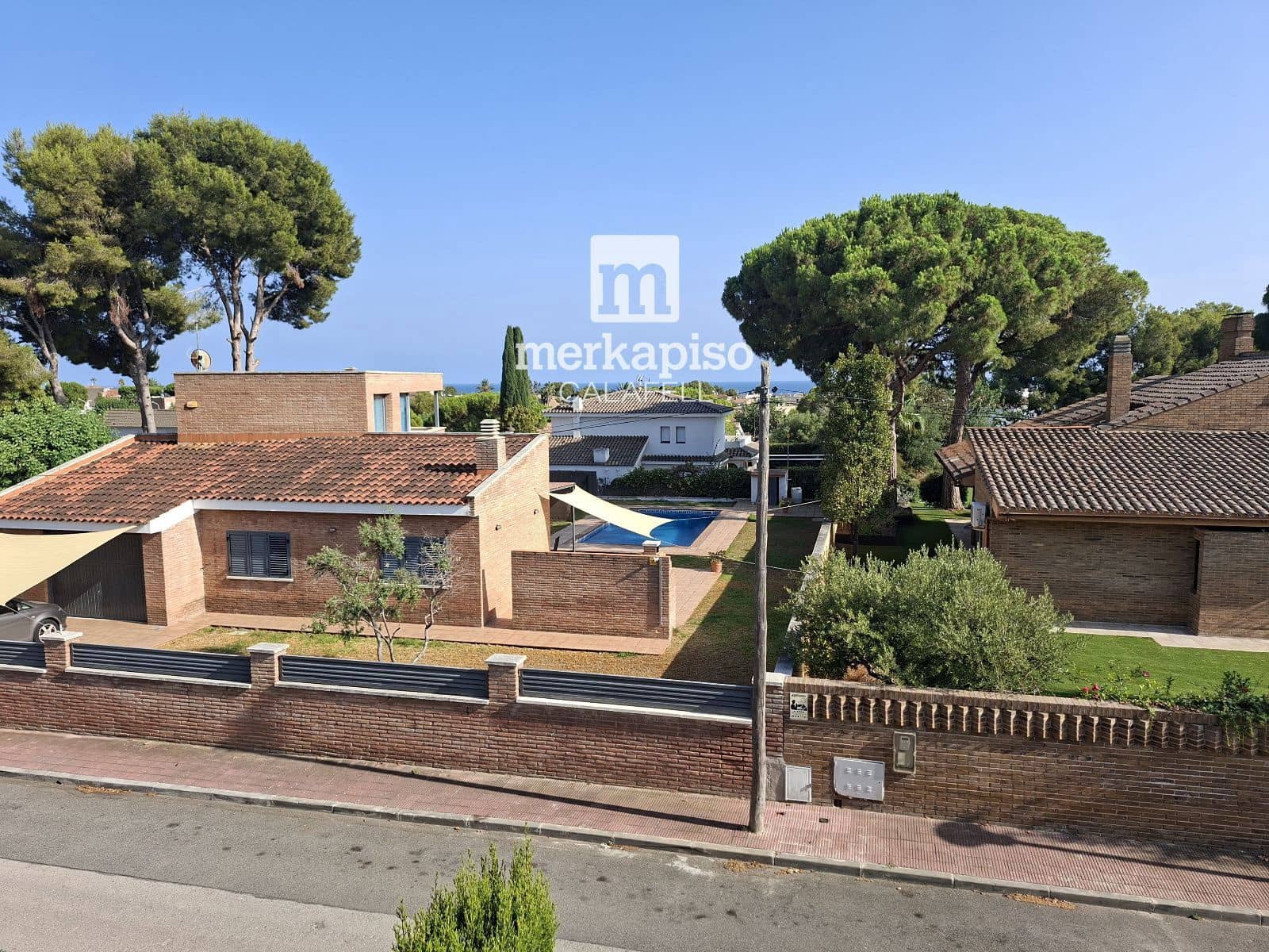 3 soveværelse Byhus til salg i El Vendrell med swimmingpool garage - € 355.000 (Ref: 9936717)