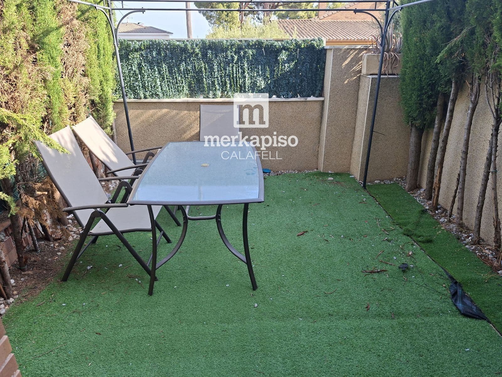 3 soveværelse Byhus til salg i El Vendrell med swimmingpool garage - € 355.000 (Ref: 9936717)