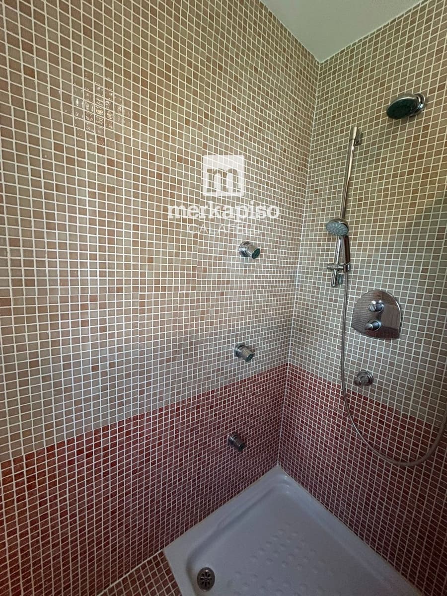 5 soveværelse Villa til salg i Calafell med garage - € 625.000 (Ref: 9944354)