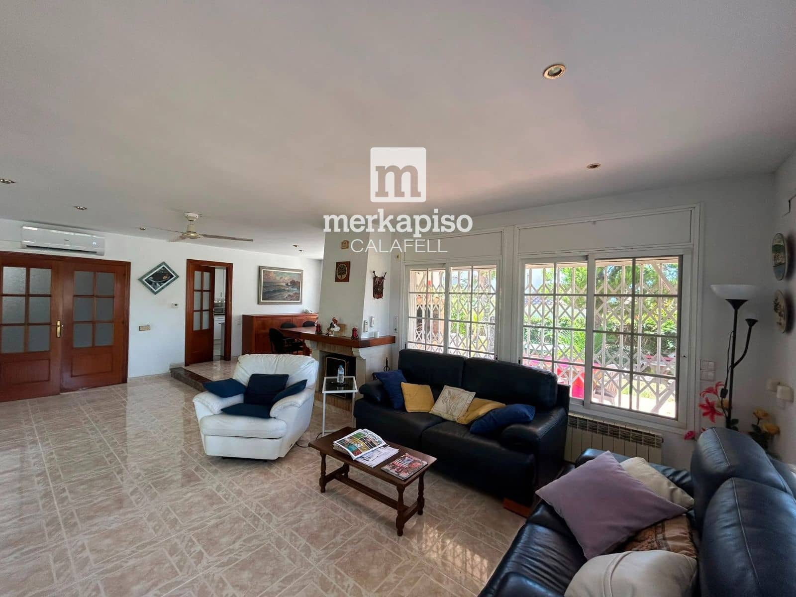 5 soveværelse Villa til salg i Calafell med garage - € 625.000 (Ref: 9944354)