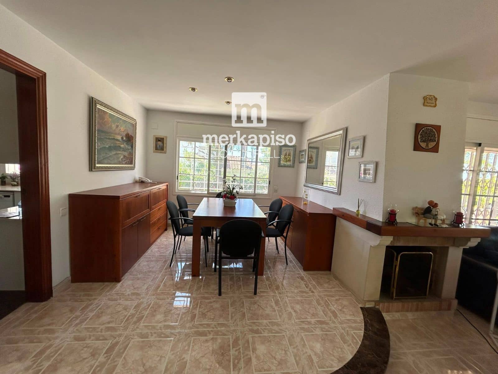 5 soveværelse Villa til salg i Calafell med garage - € 625.000 (Ref: 9944354)