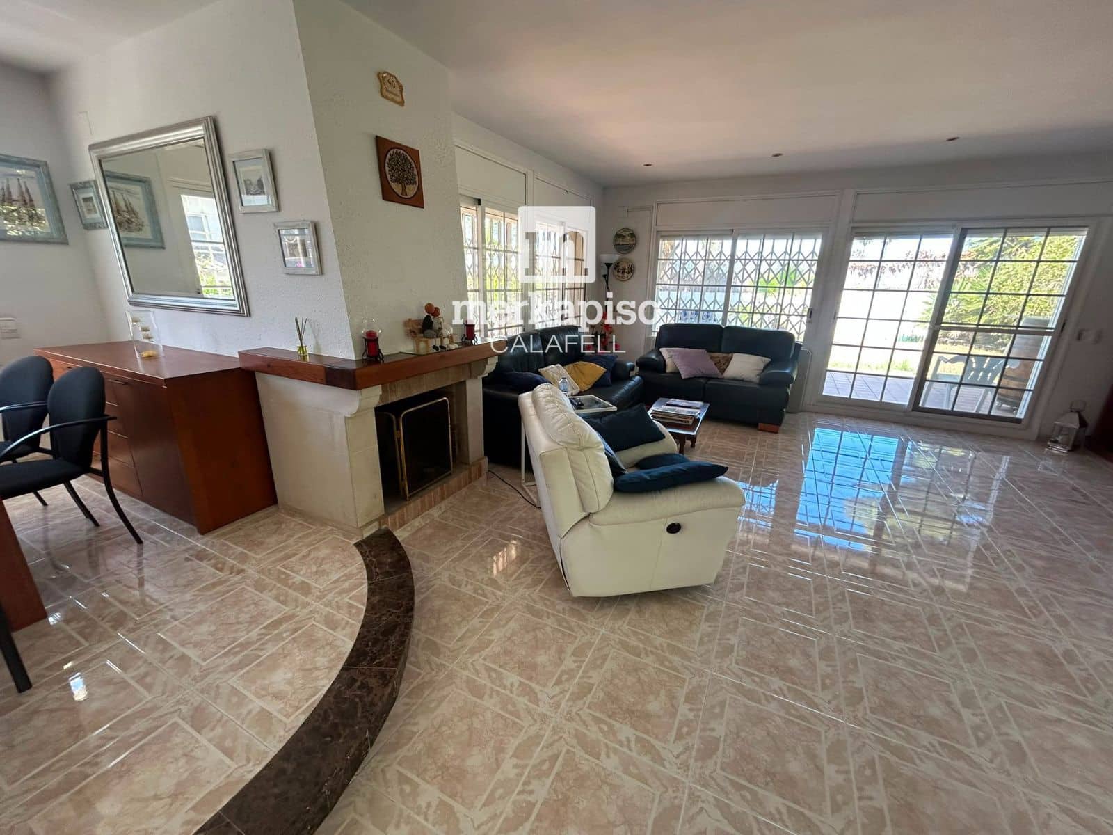 5 soveværelse Villa til salg i Calafell med garage - € 625.000 (Ref: 9944354)