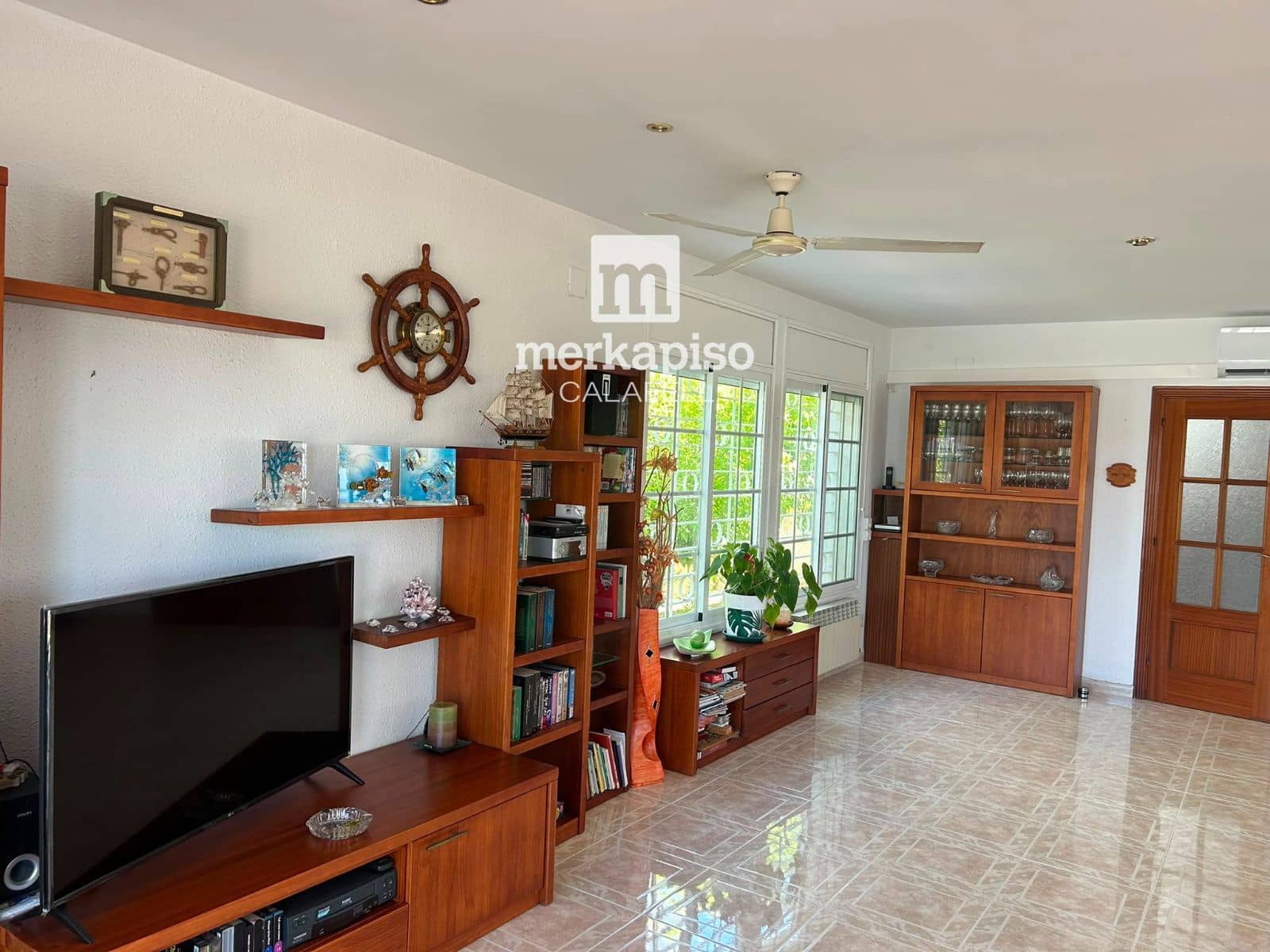 5 soveværelse Villa til salg i Calafell med garage - € 625.000 (Ref: 9944354)