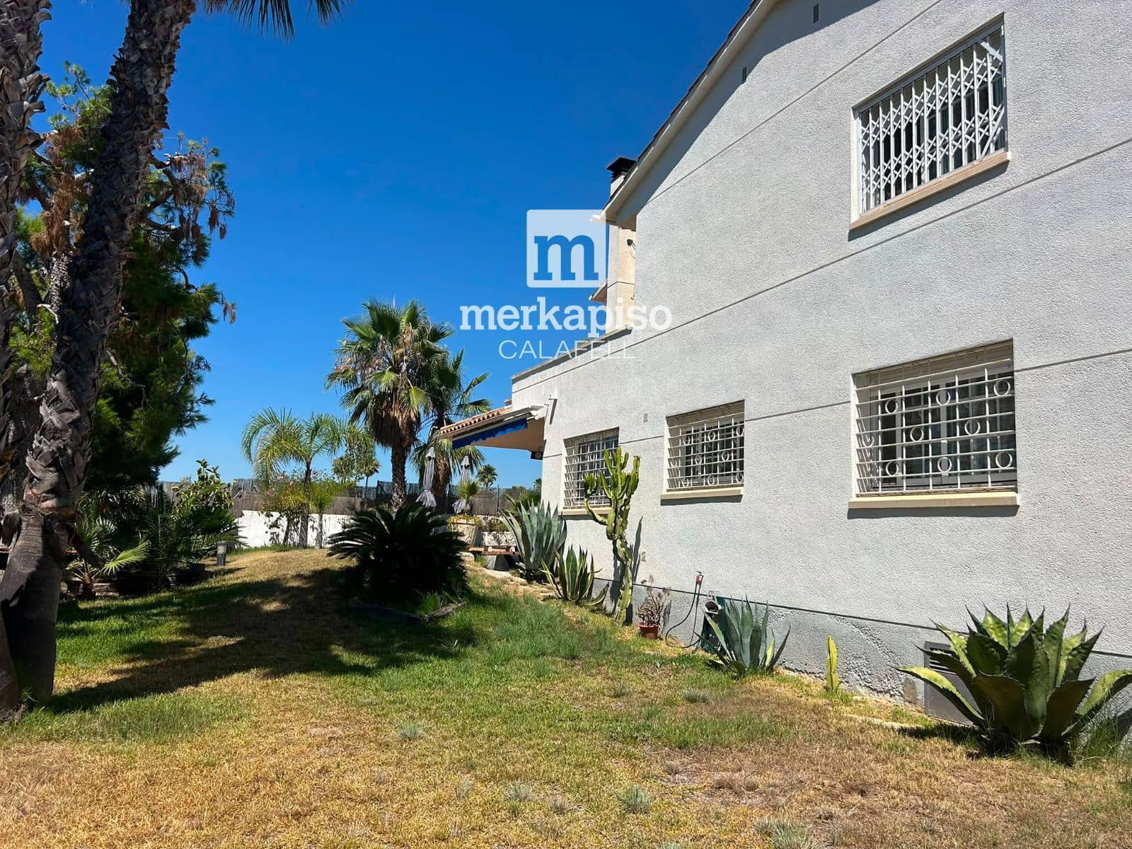 5 soveværelse Villa til salg i Calafell med garage - € 625.000 (Ref: 9944354)