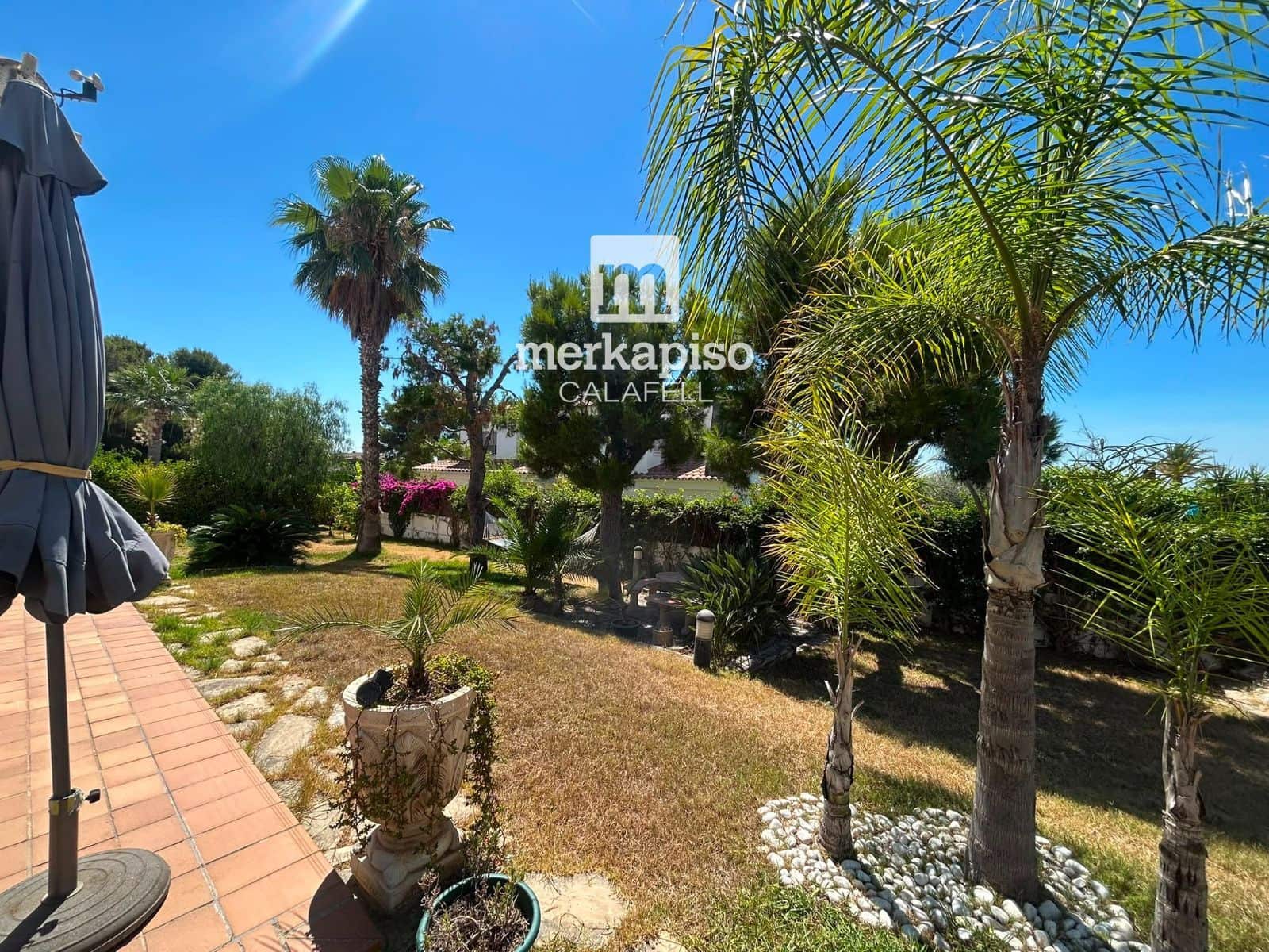 5 soveværelse Villa til salg i Calafell med garage - € 625.000 (Ref: 9944354)