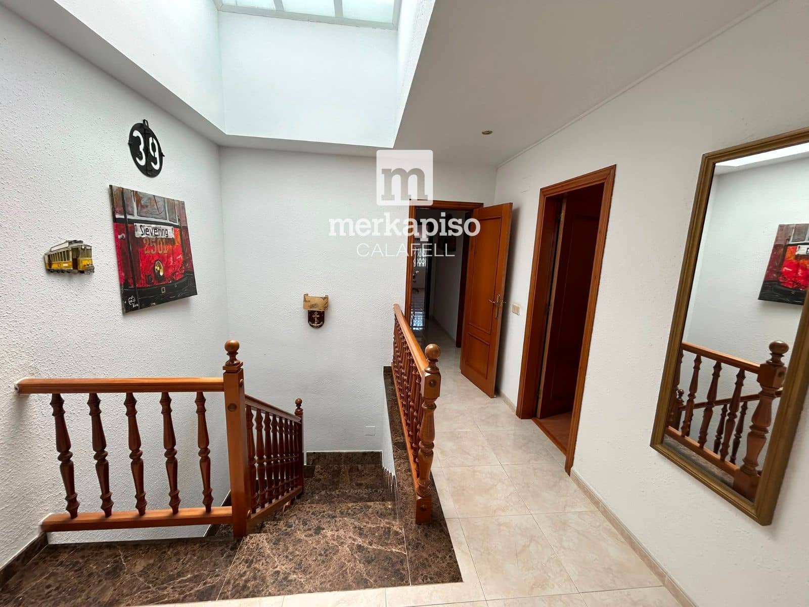 5 soveværelse Villa til salg i Calafell med garage - € 625.000 (Ref: 9944354)