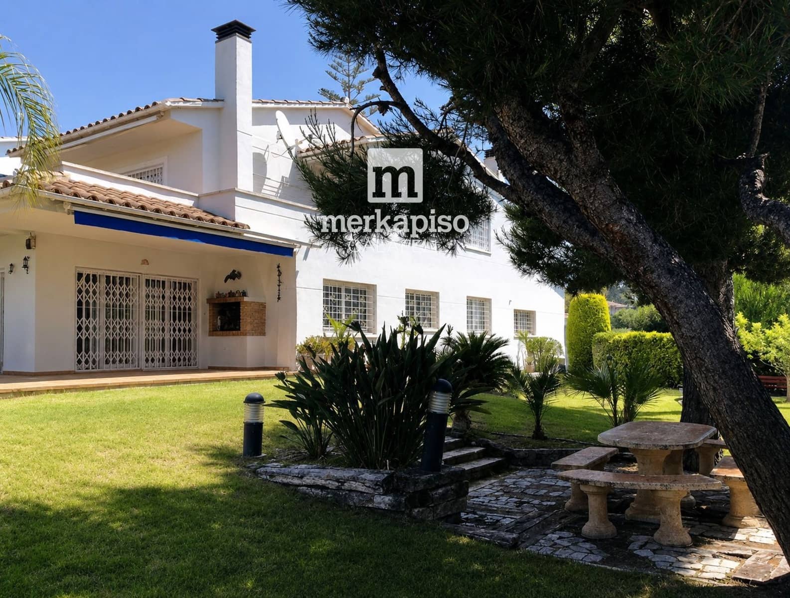 5 soveværelse Villa til salg i Calafell med garage - € 625.000 (Ref: 9944354)